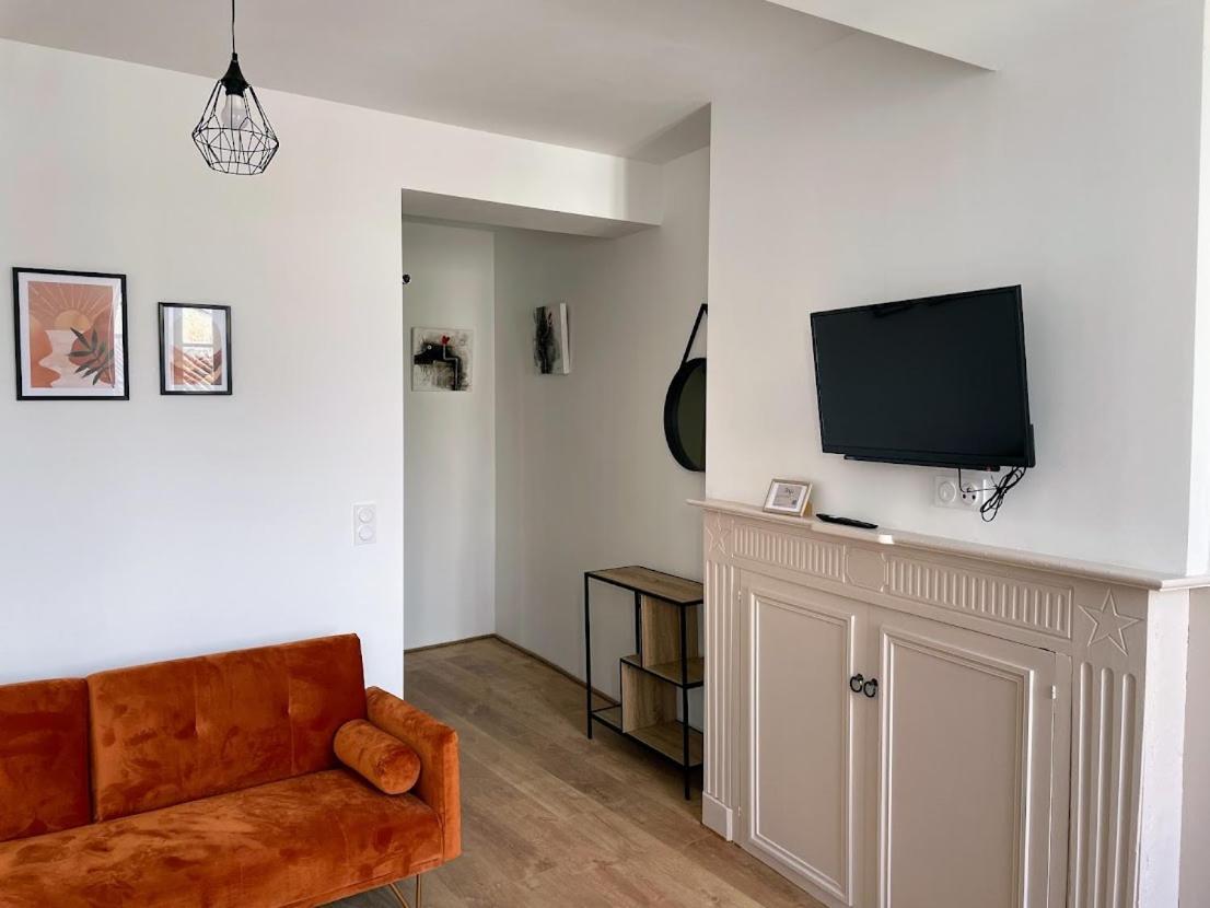 Le Colore- T2 Confortable Avec Vue Sur Nérac Екстериор снимка